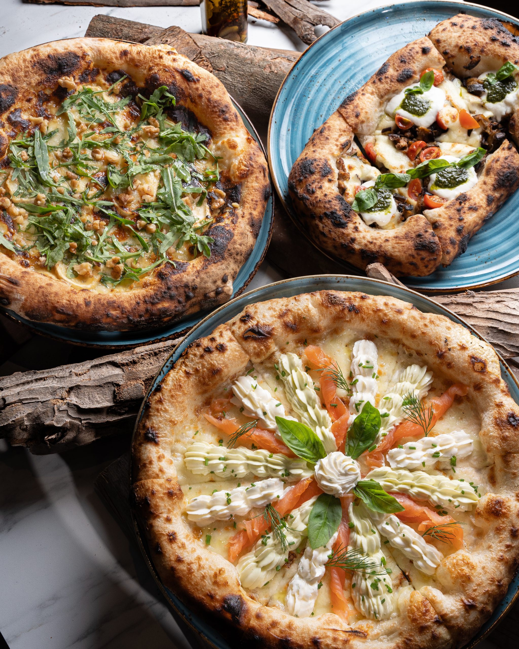 Pizzas italiennes au four à bois chez Pomo Dolce