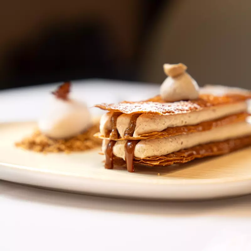 Revisited mille-feuille: hazelnut or pistachio