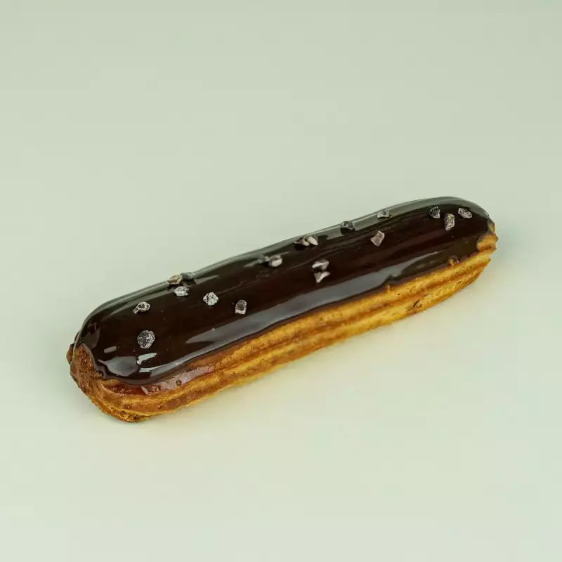 Chocolate Eclair